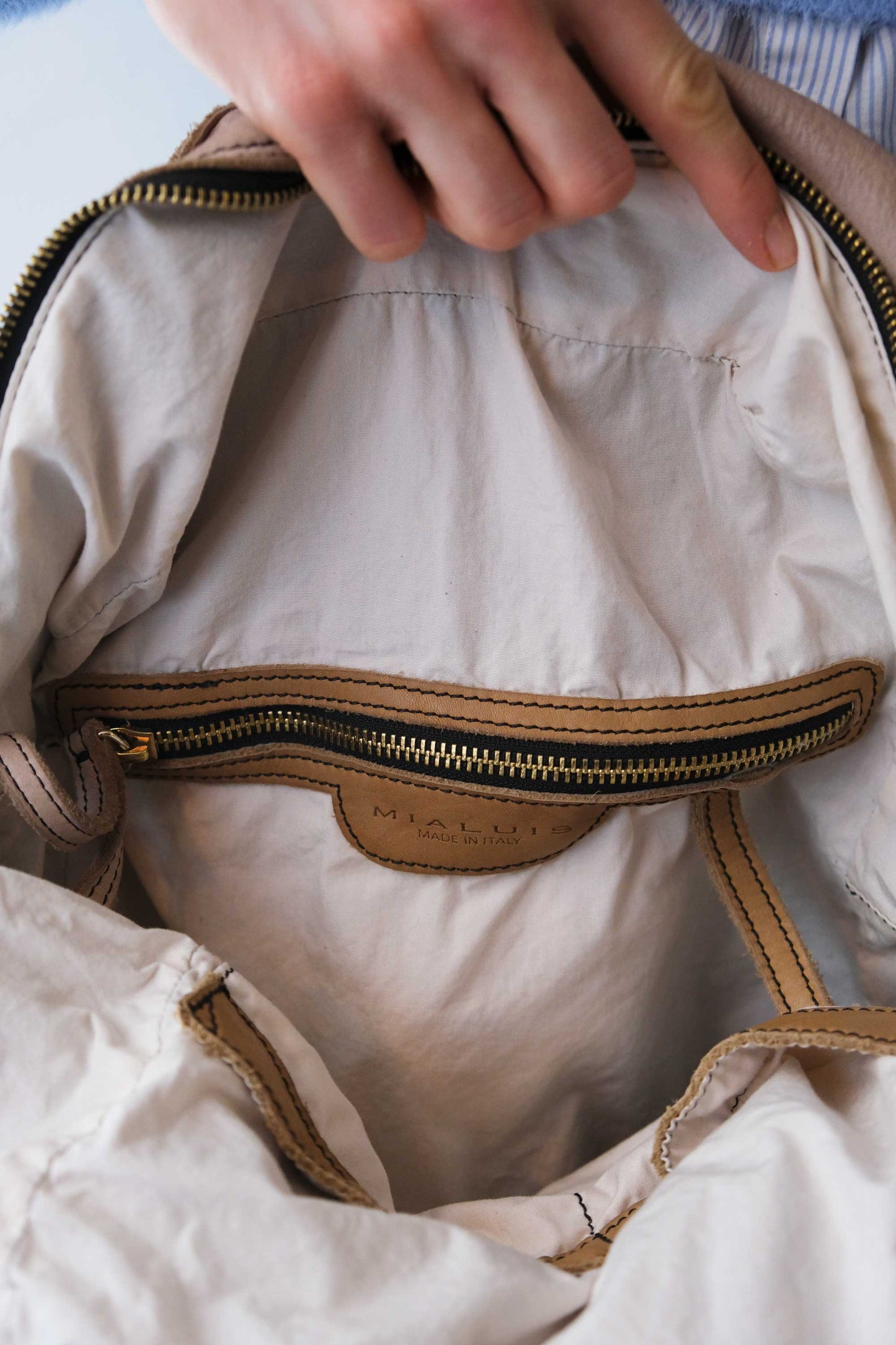 Reri bag sand garment-dyed leather - Made in Italy -