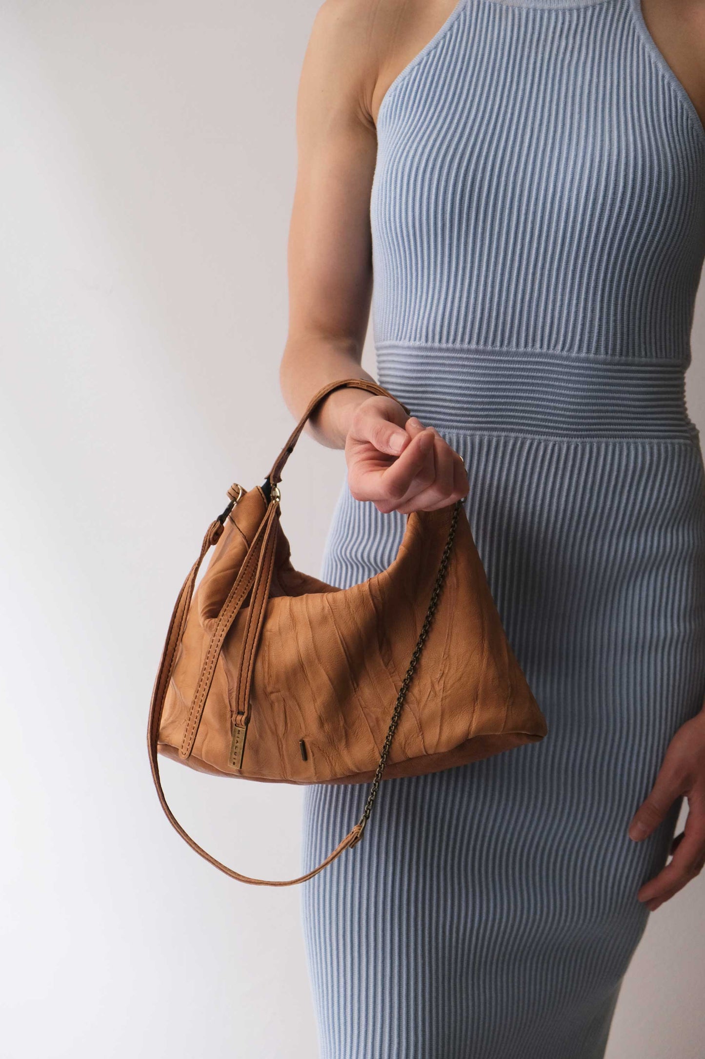 Chicca Media hobo bag in cognac lomé nappa - Made in Italy -