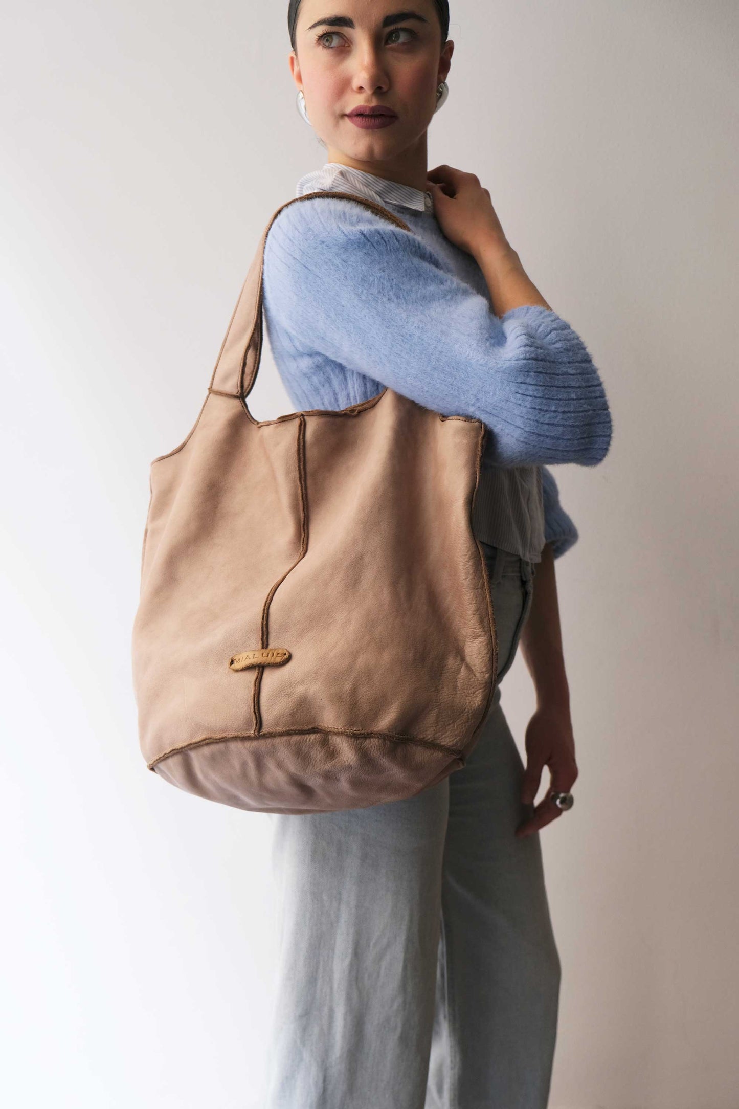 Re bag sand garment-dyed leather - Made in Italy -
