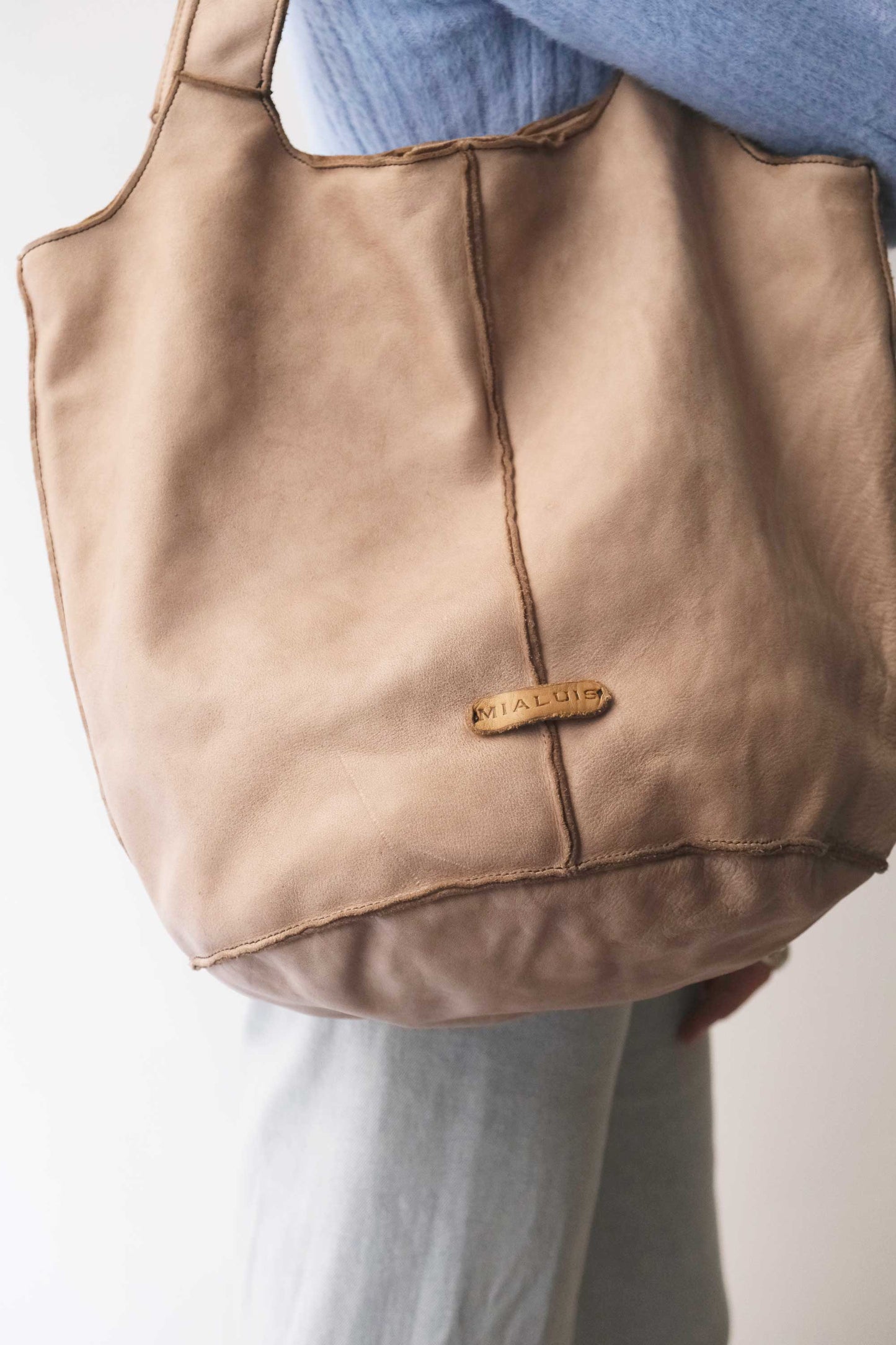 Re bag sand garment-dyed leather - Made in Italy -