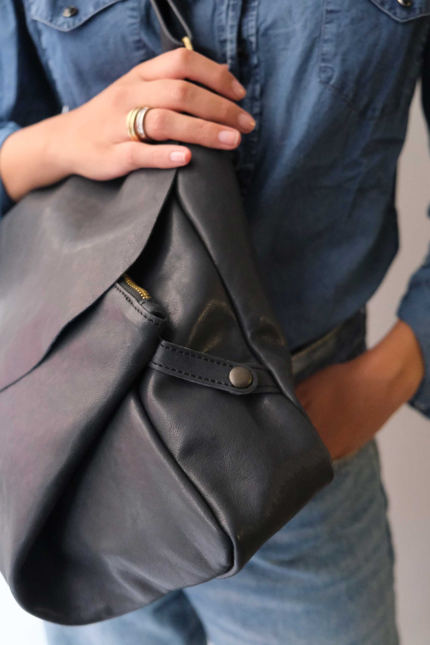 PRE ORDER discount 15%-Gabri tote bag in soft nappa navy- use code PREORDER15 - DELIVERY IS ESTIMATED WITHIN APPROXIMATELY 30 DAYS FROM THE ORDER DATE- Made in Italy -