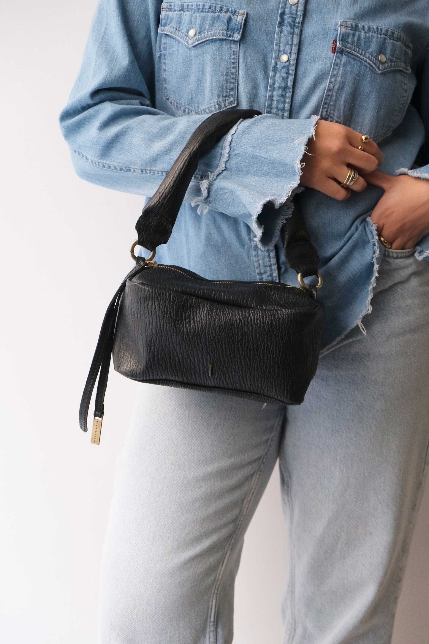 Bobo mini in black shark-effect print leather nappa - Made in Italy -