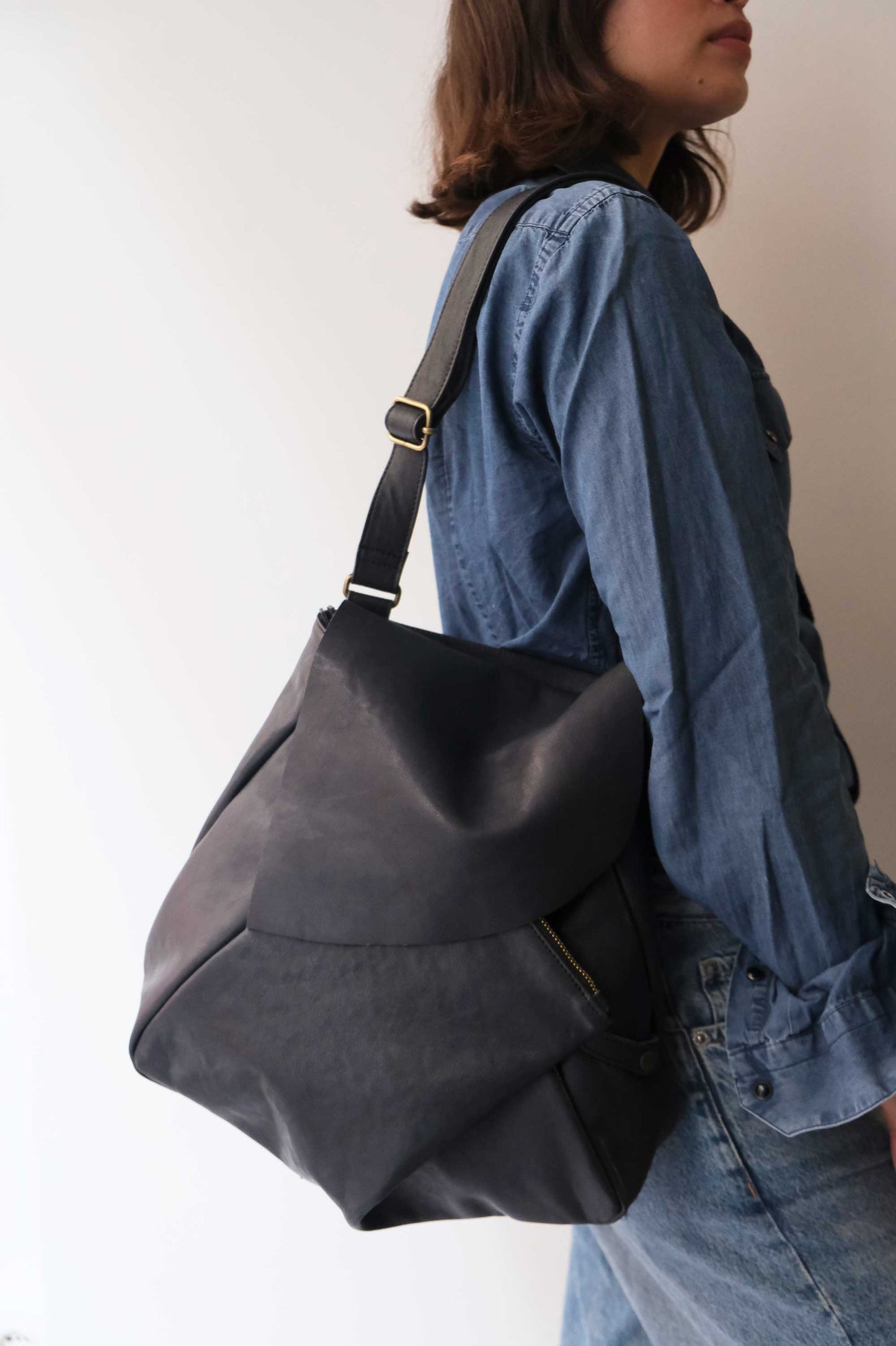 PRE ORDER discount 15%-Gabri tote bag in soft nappa navy- use code PREORDER15 - DELIVERY IS ESTIMATED WITHIN APPROXIMATELY 30 DAYS FROM THE ORDER DATE- Made in Italy -