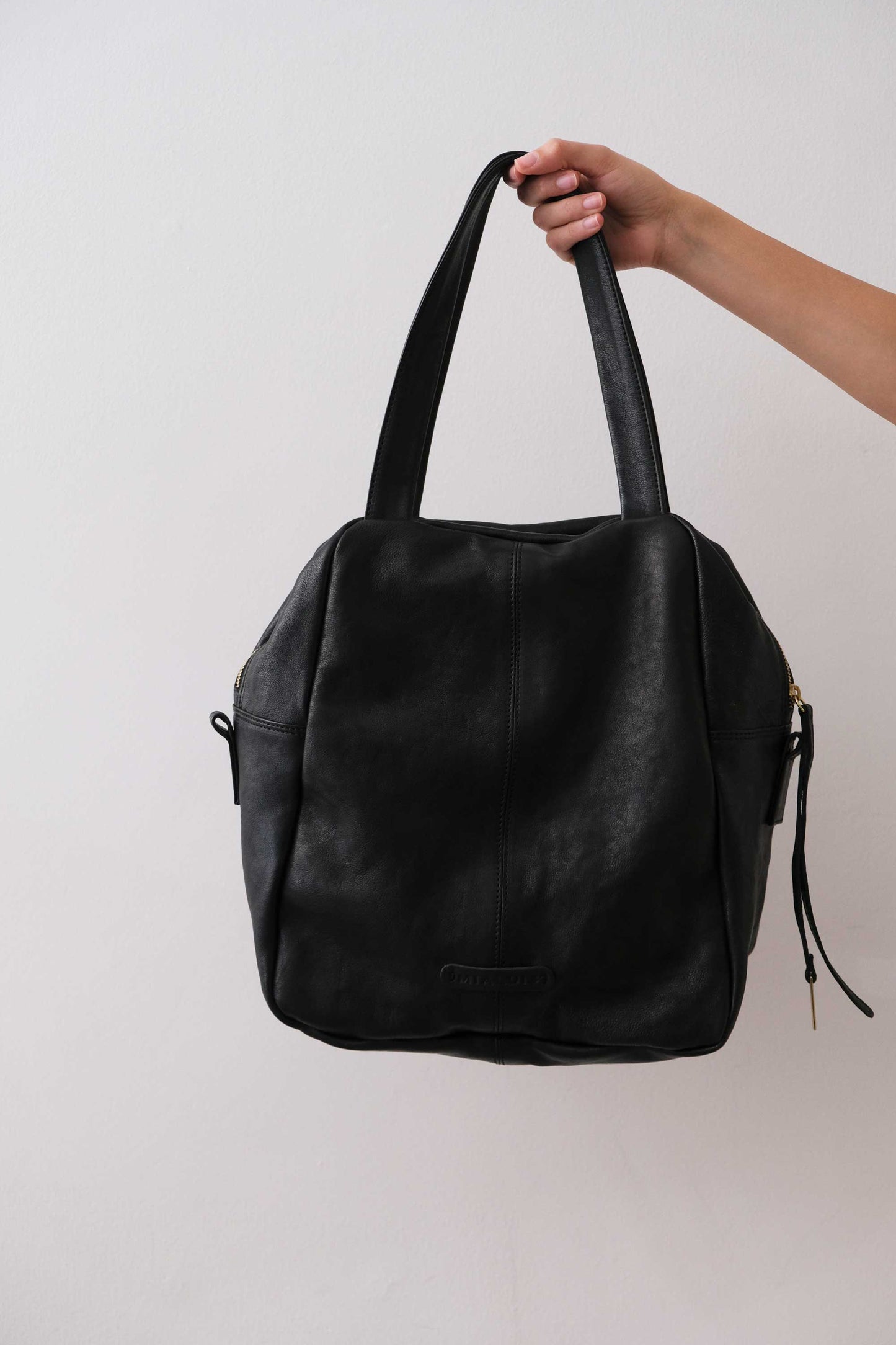 PRE ORDER discount 15%- Riri tote bag in black nappa leather- use code PREORDER15 - DELIVERY IS ESTIMATED WITHIN APPROXIMATELY 30 DAYS FROM THE ORDER DATE - Made in Italy -