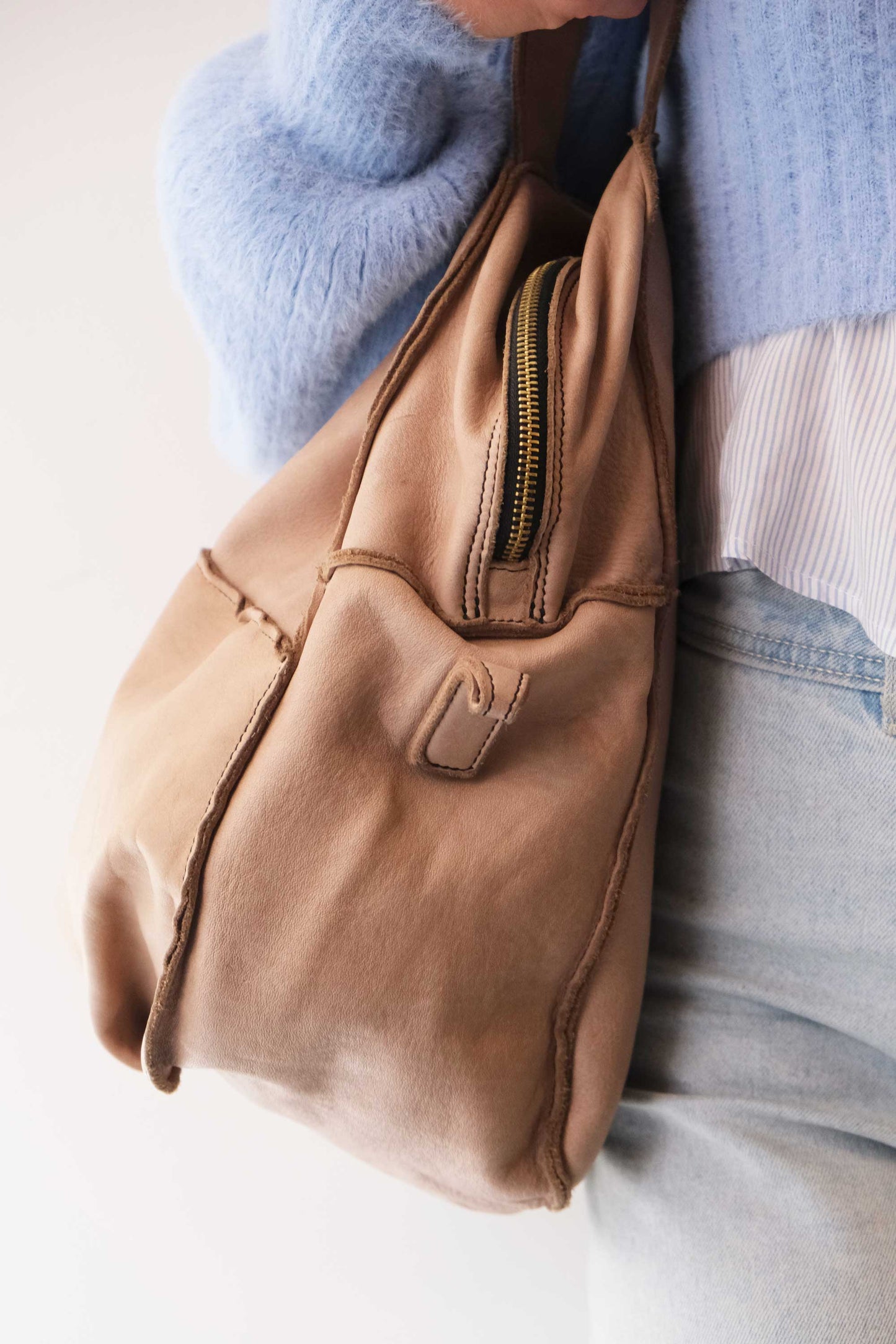 Reri bag sand garment-dyed leather - Made in Italy -