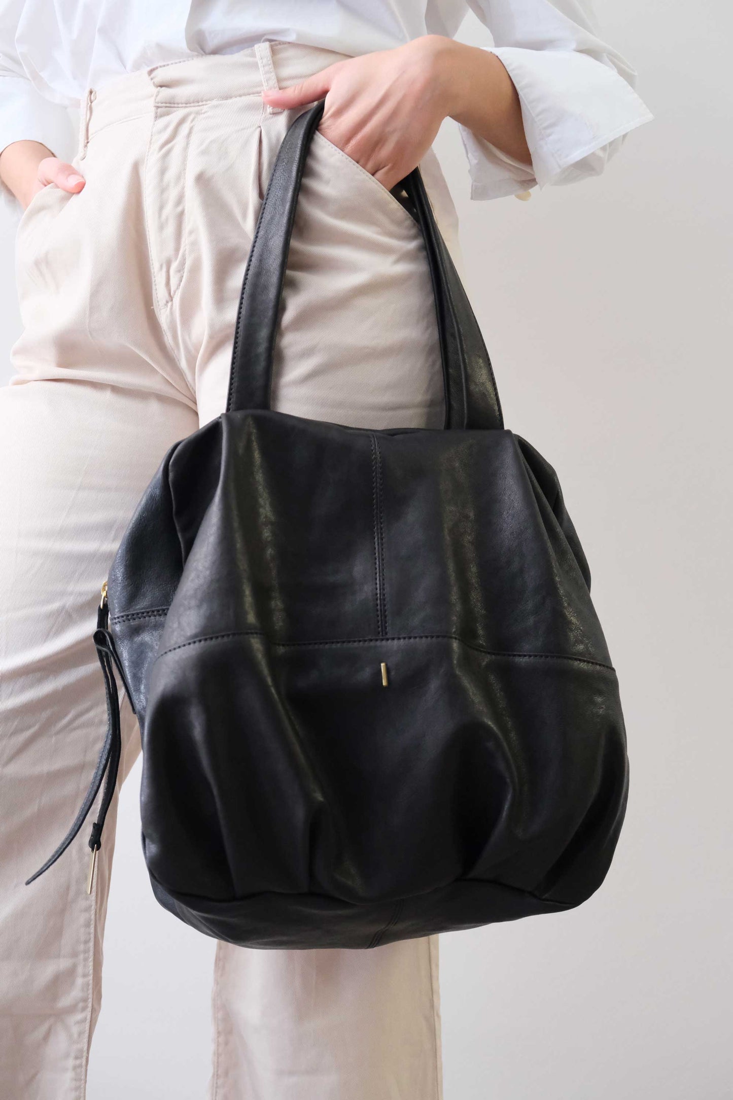 PRE ORDER discount 15%- Riri tote bag in black nappa leather- use code PREORDER15 - DELIVERY IS ESTIMATED WITHIN APPROXIMATELY 30 DAYS FROM THE ORDER DATE - Made in Italy -