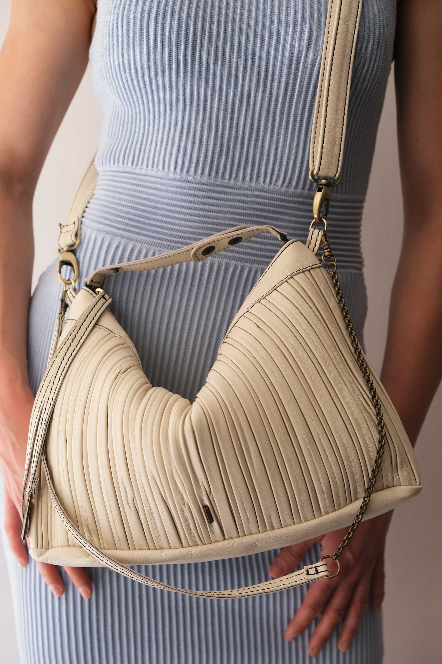 Chicca Media hobo bag in cream pleated leather - Made in Italy -