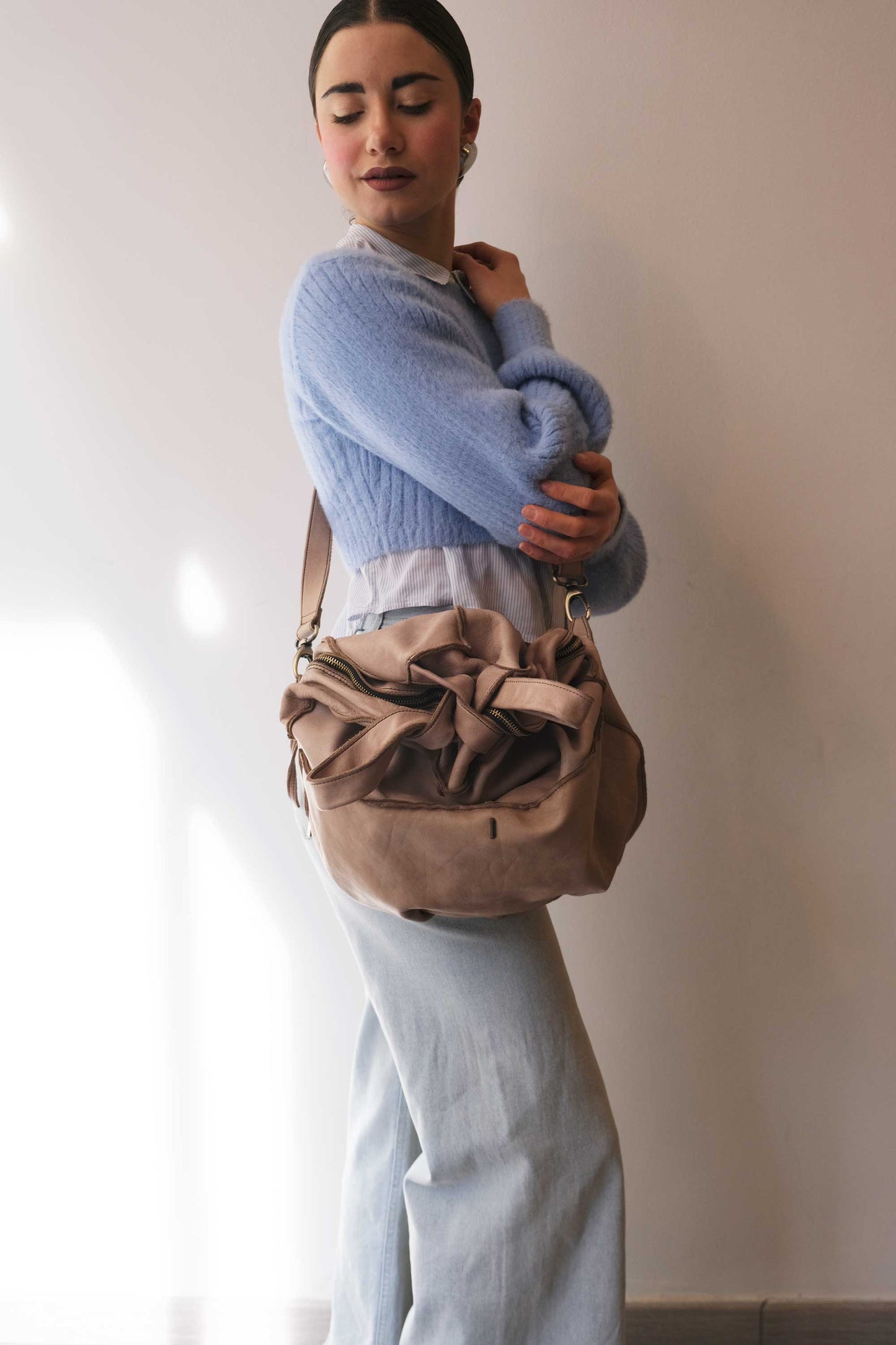 Reri bag sand garment-dyed leather - Made in Italy -