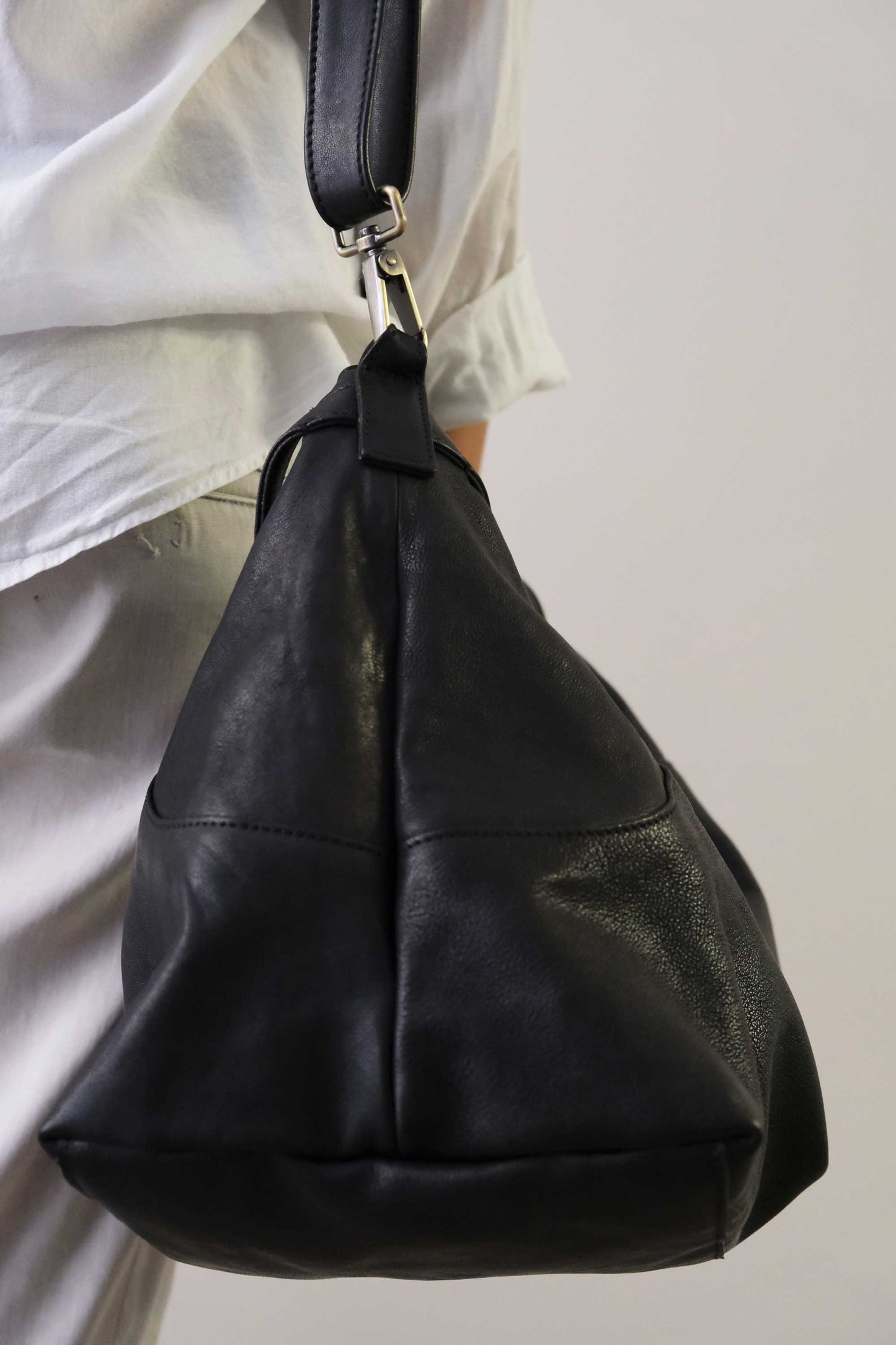 PRE ORDER discount 15%- Cloudy crossbody bag in black nappa leather - use code PREORDER15 - DELIVERY IS ESTIMATED WITHIN APPROXIMATELY 30 DAYS FROM THE ORDER DATE - Made in Italy -