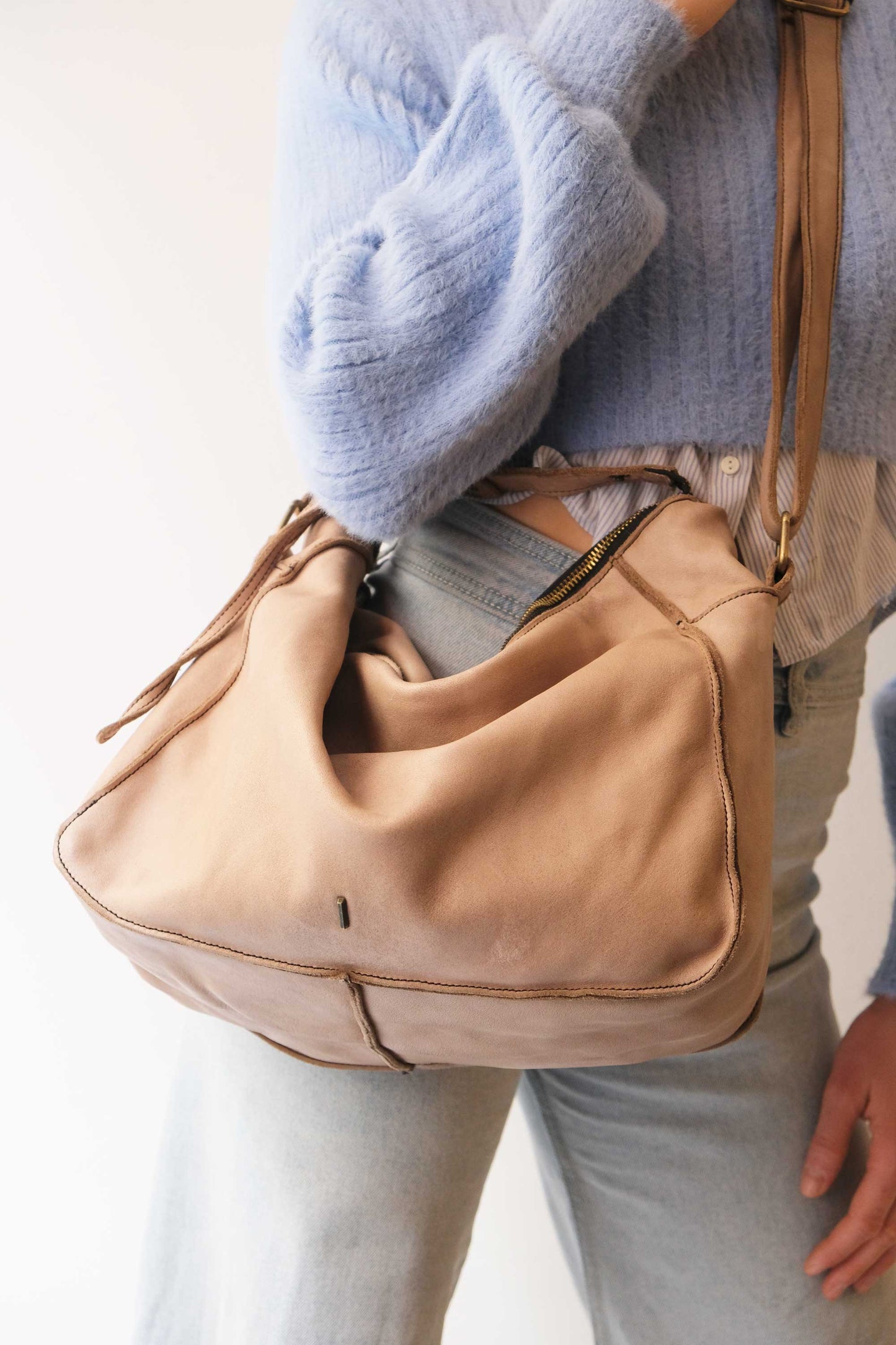 Rechi Big sand garment-dyed leather - Made in Italy -