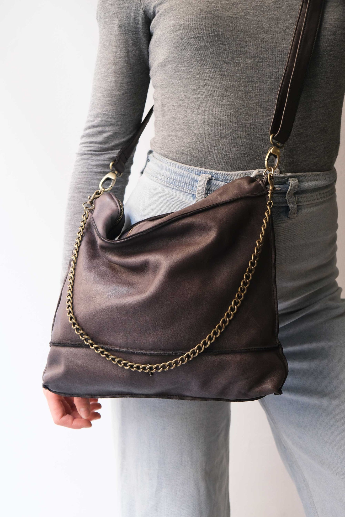 Rezoe brown garment-dyed leather - Made in Italy -