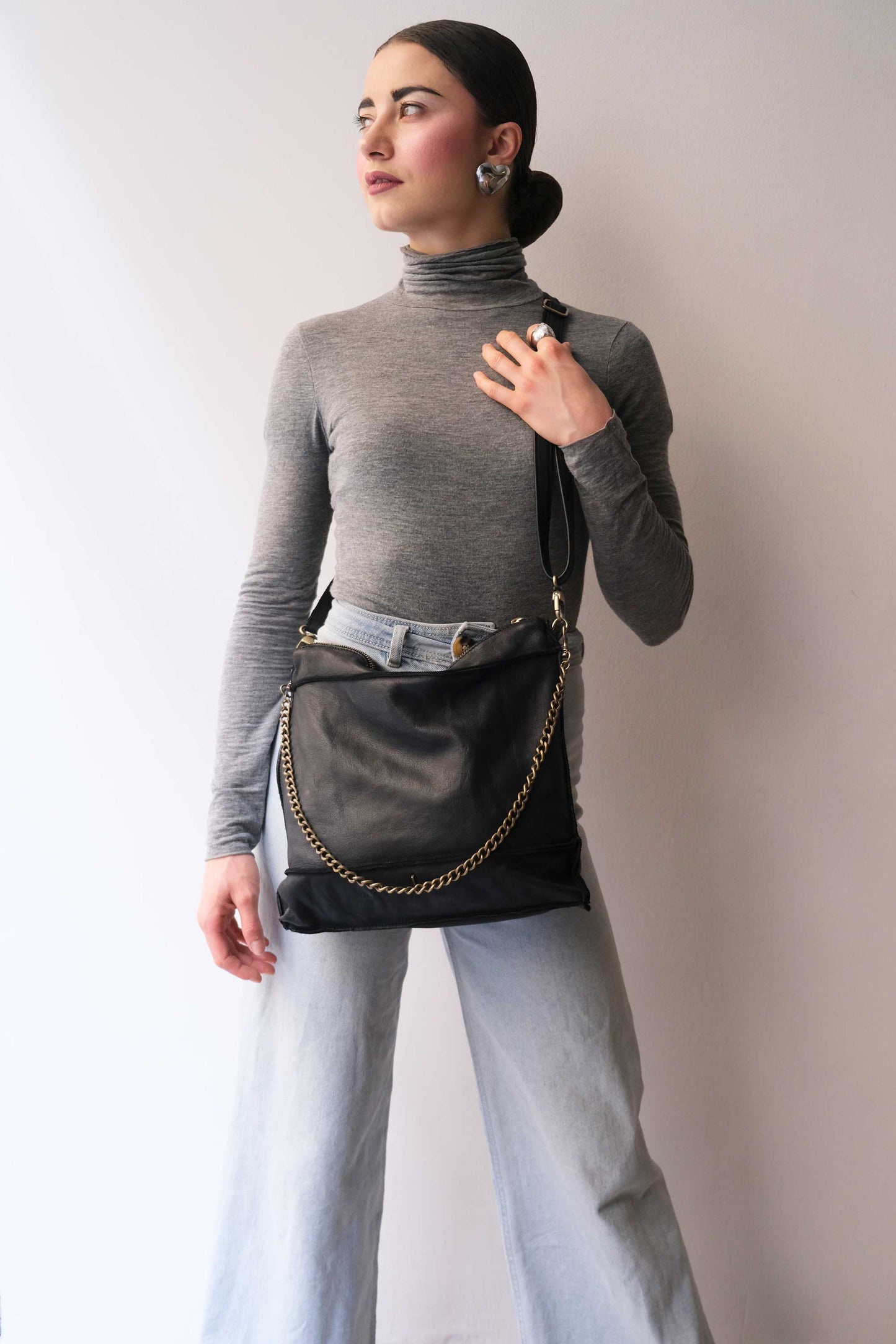 Rezoe black garment-dyed leather - Made in Italy -