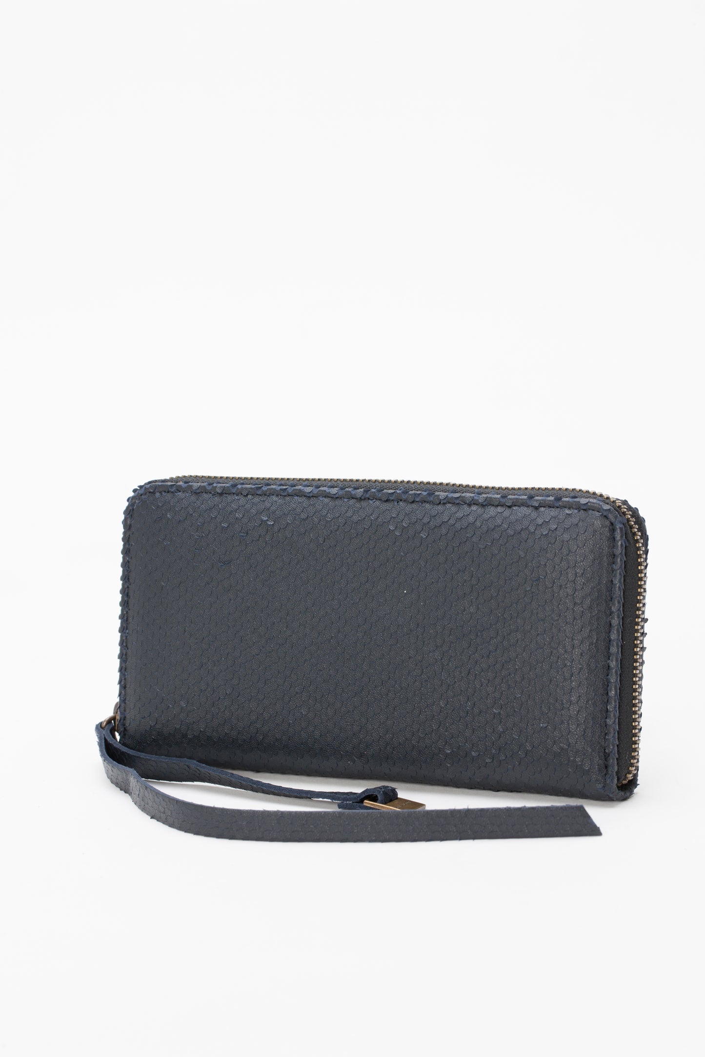 Zip around wallet lasercut
