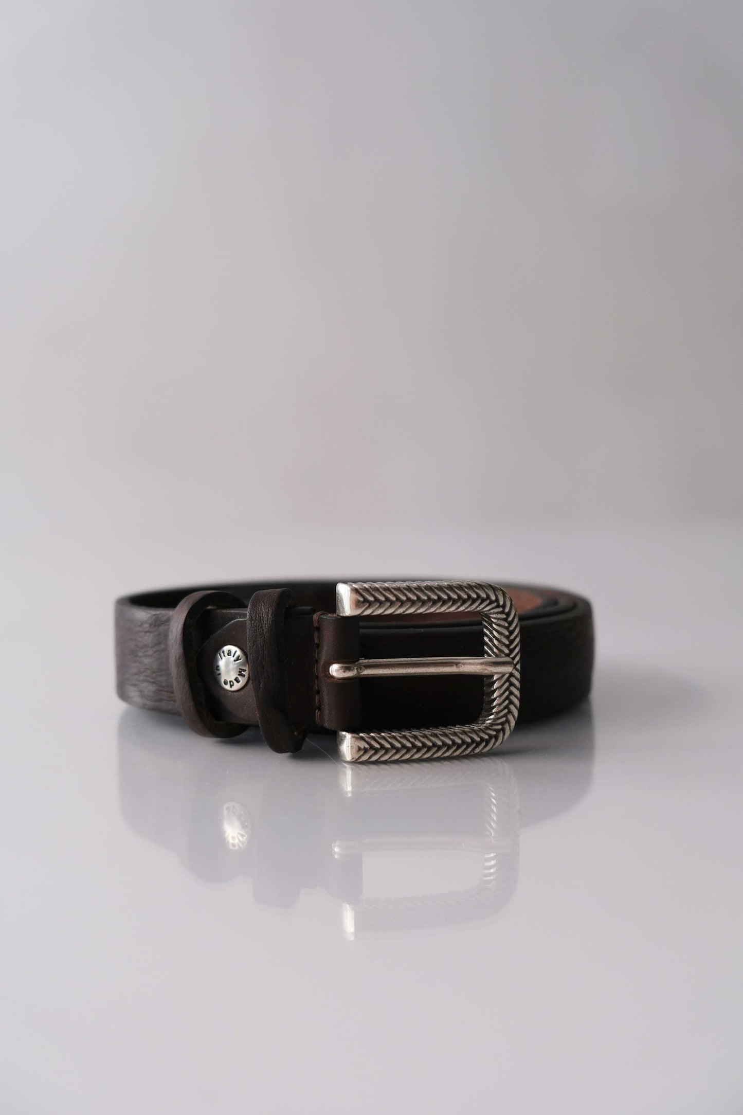 Belt Toro – Vegetable-tanned leather dark brown – Made in Italy