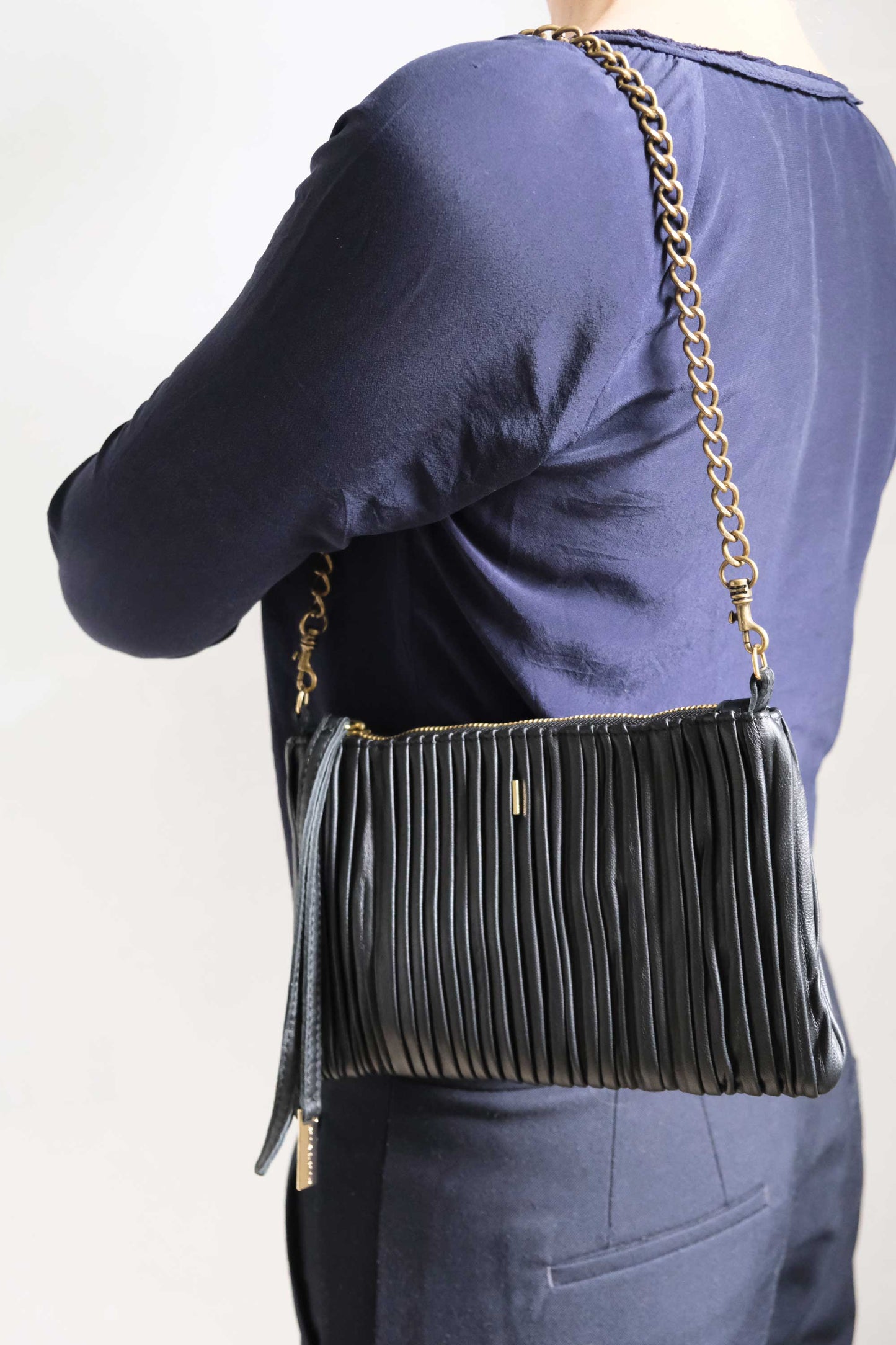 Mikin pochette in black pleated leather - Made in Italy -