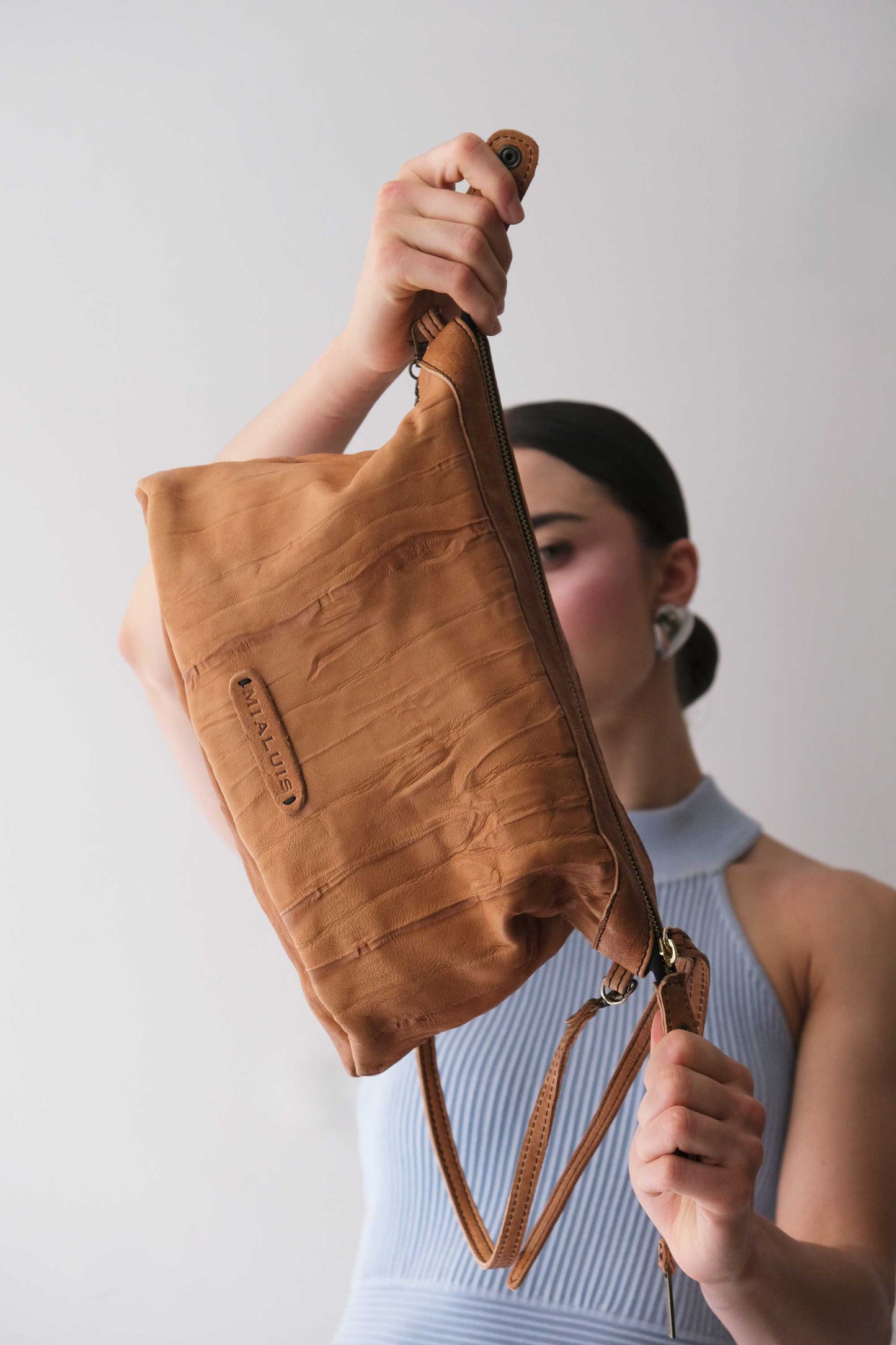 Chicca Media hobo bag in cognac lomé nappa - Made in Italy -