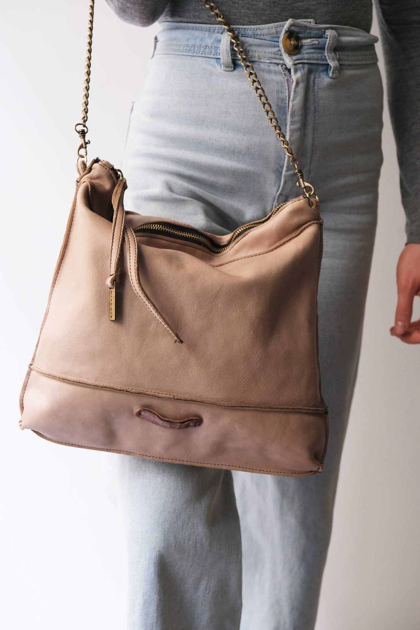 Rezoe sand garment-dyed leather - Made in Italy -