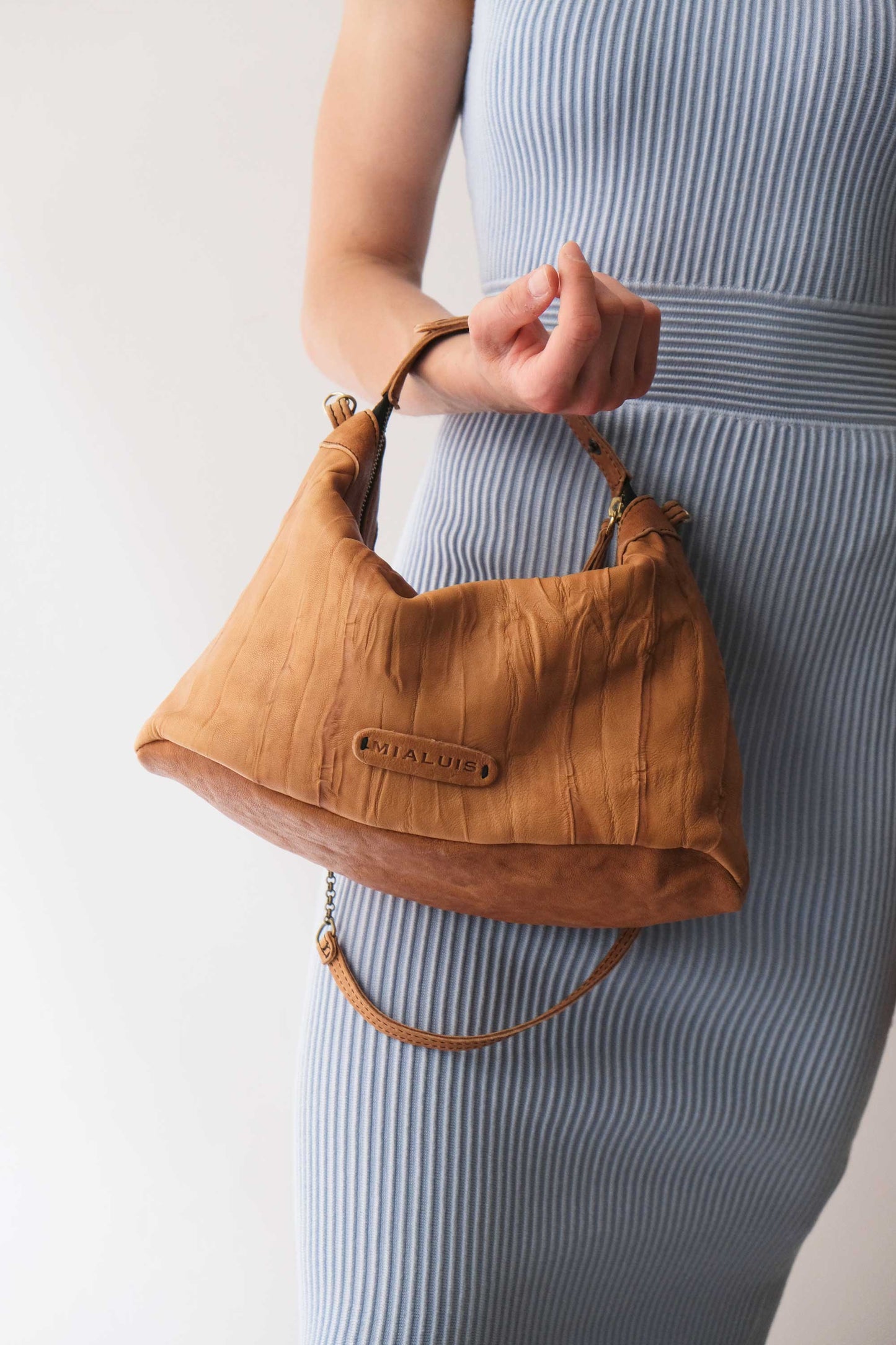 Chicca Media hobo bag in cognac lomé nappa - Made in Italy -