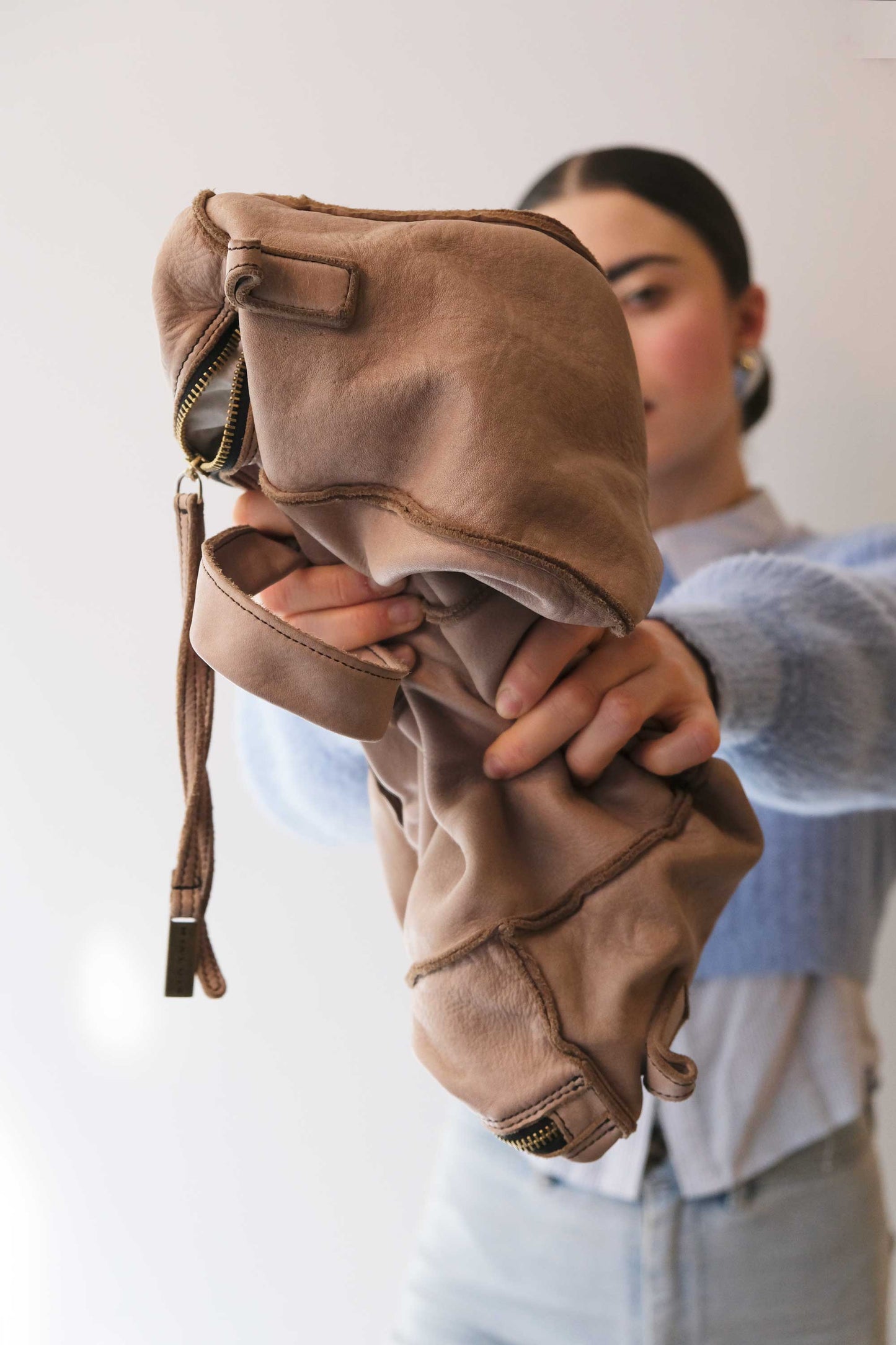 Reri bag sand garment-dyed leather - Made in Italy -