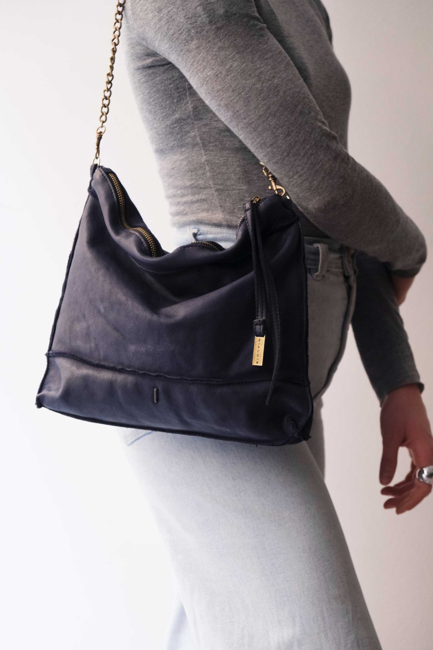 Rezoe navy garment-dyed leather - Made in Italy -