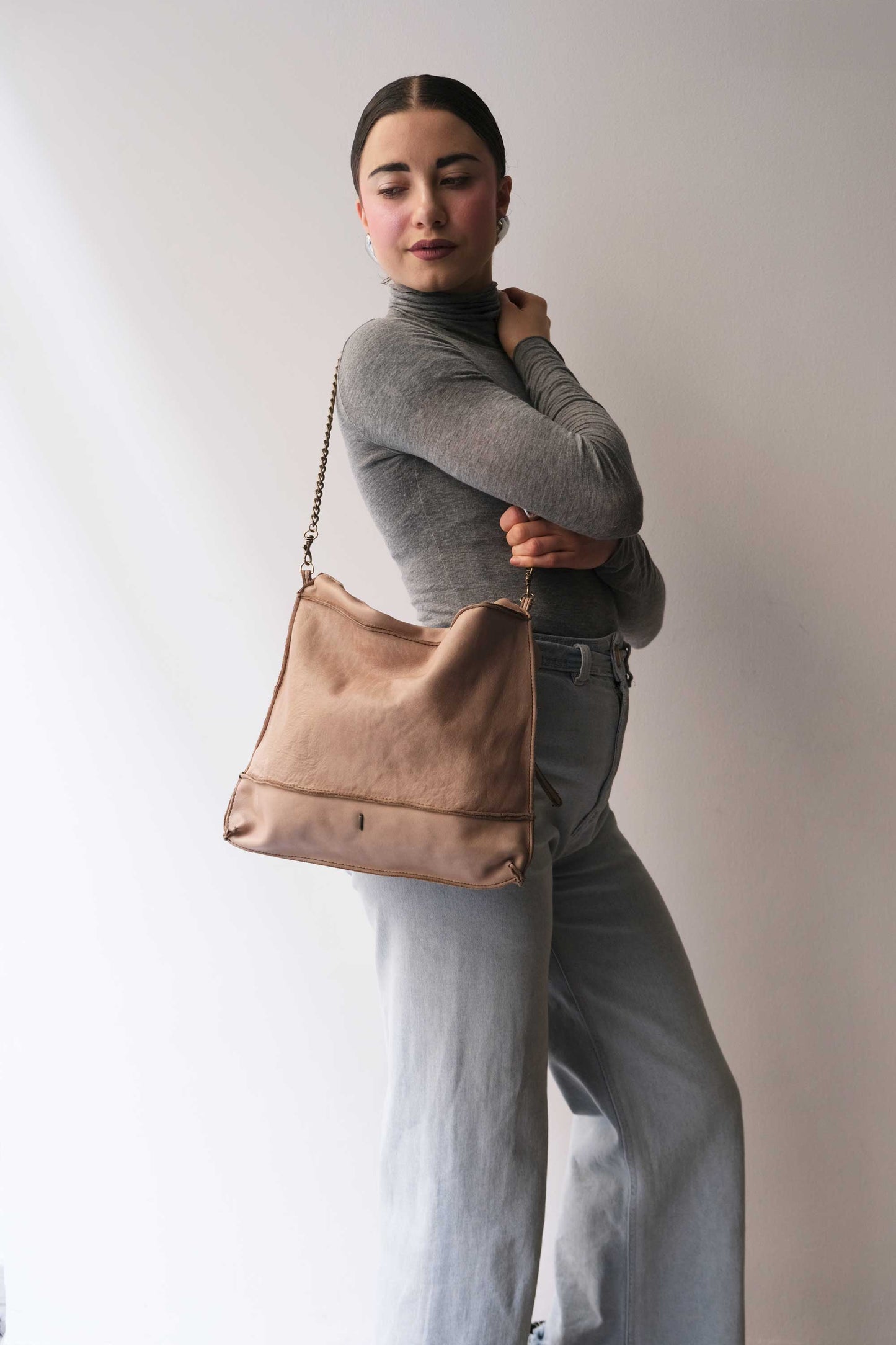 Rezoe sand garment-dyed leather - Made in Italy -