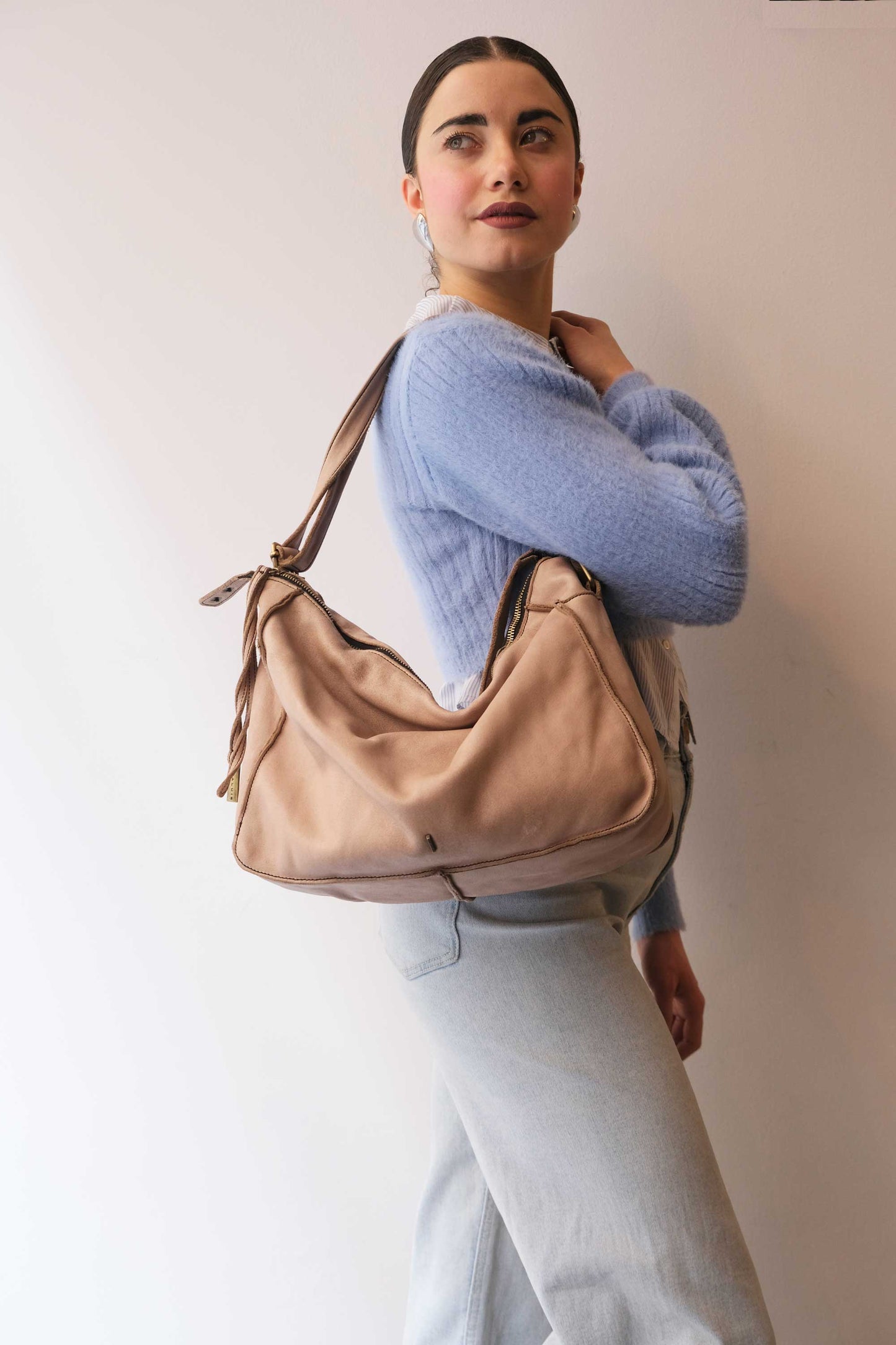 Rechi Big sand garment-dyed leather - Made in Italy -