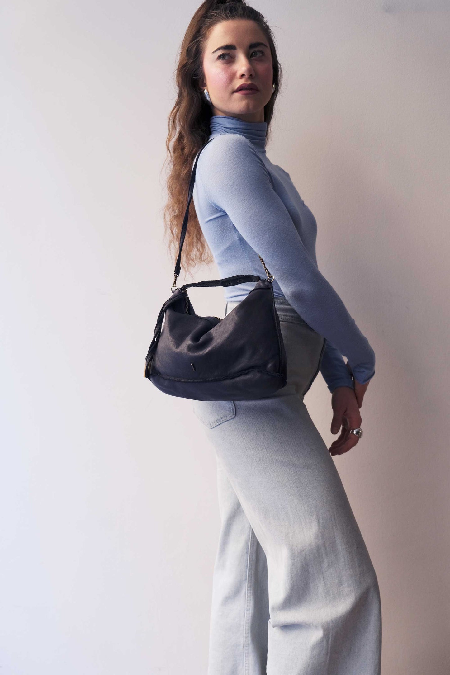Rechi media hobo bag navy garment-dyed leather - Made in Italy -