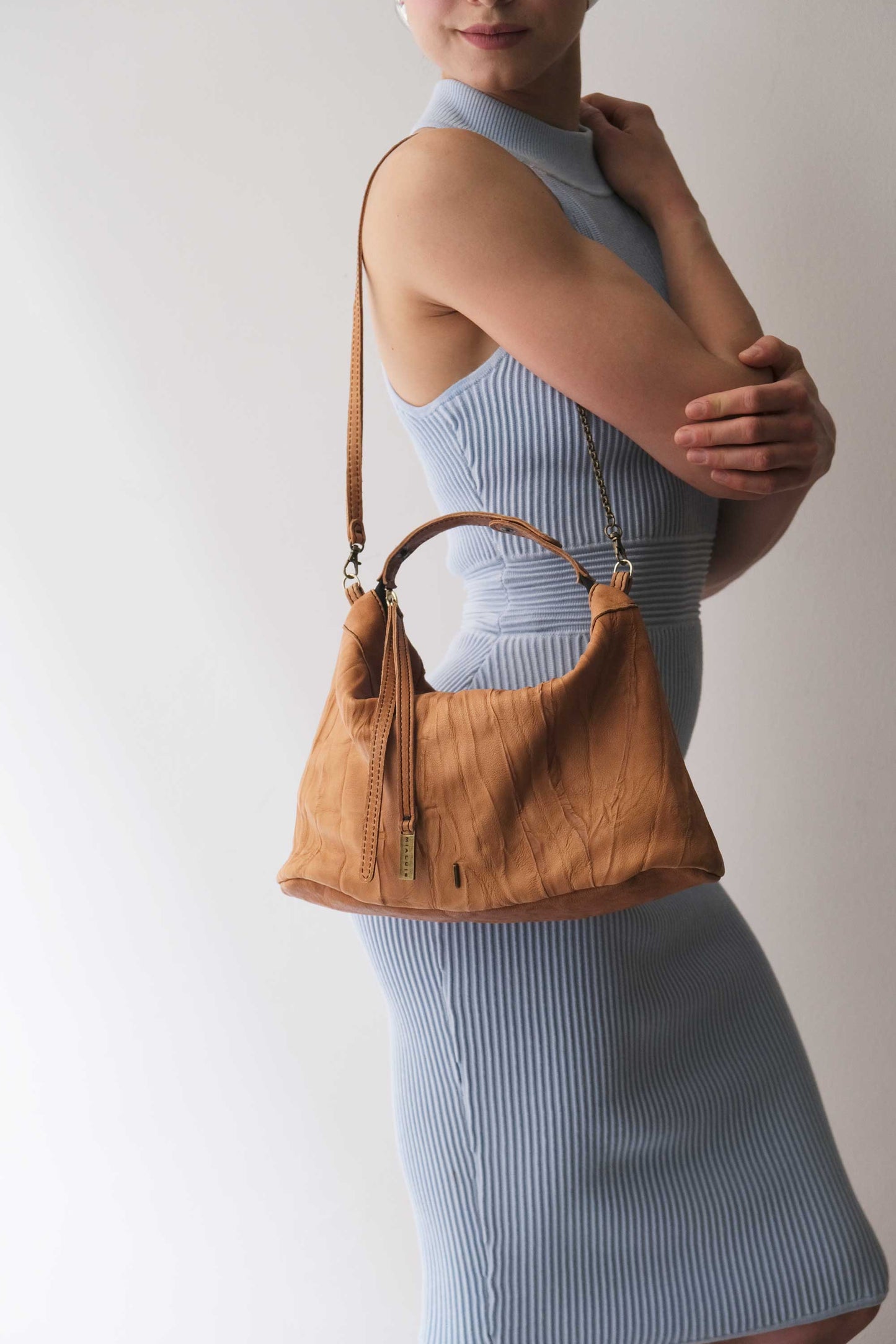 Chicca Media hobo bag in cognac lomé nappa - Made in Italy -
