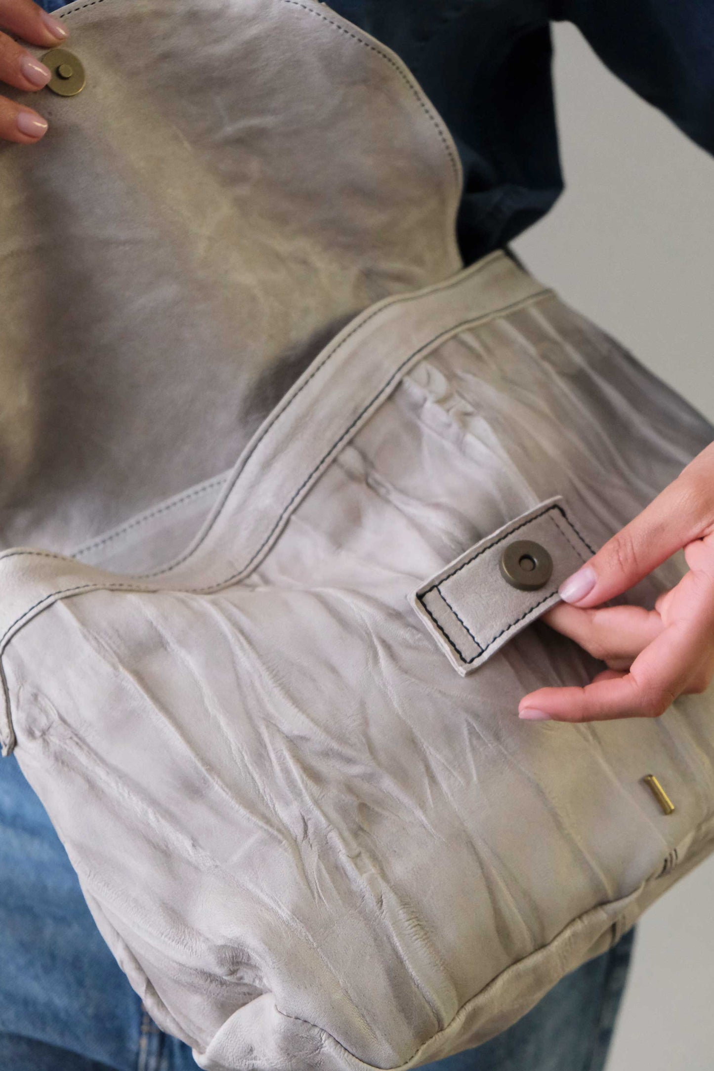 Do saddle bag in pomice soft nappa lomé - Made in Italy-