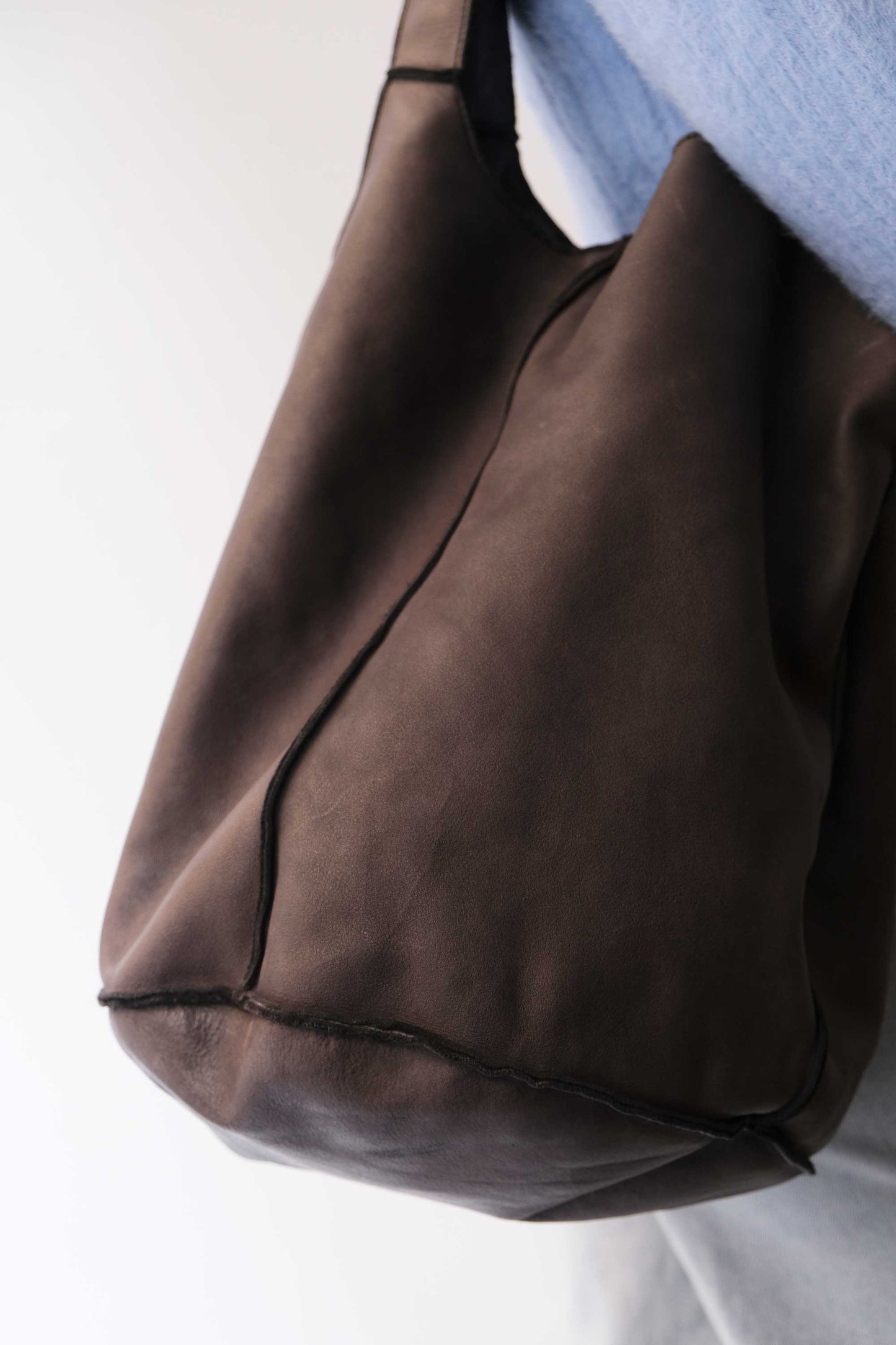 Re bag brown garment-dyed leather - Made in Italy -