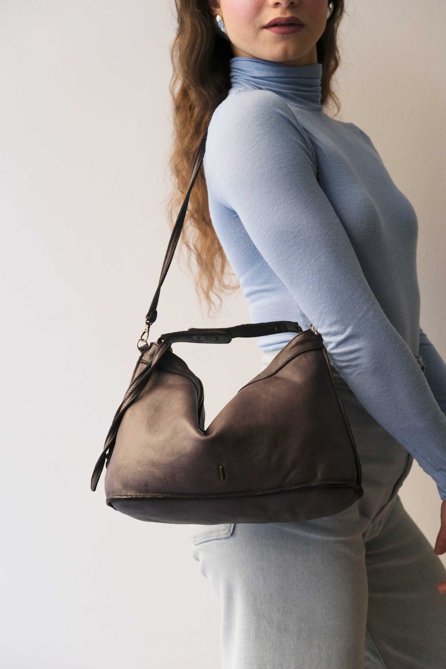 Rechi media hobo bag brown garment-dyed leather - Made in Italy -