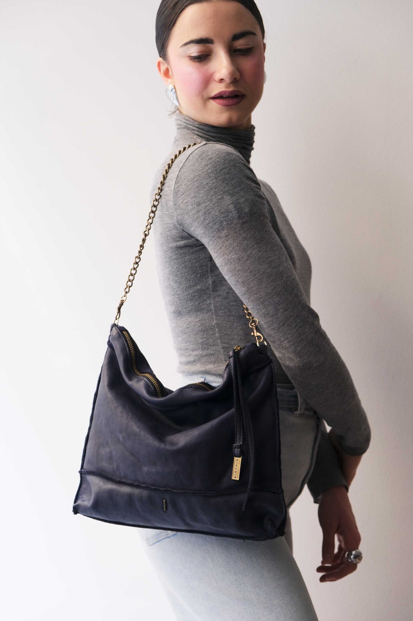 Rezoe navy garment-dyed leather - Made in Italy -