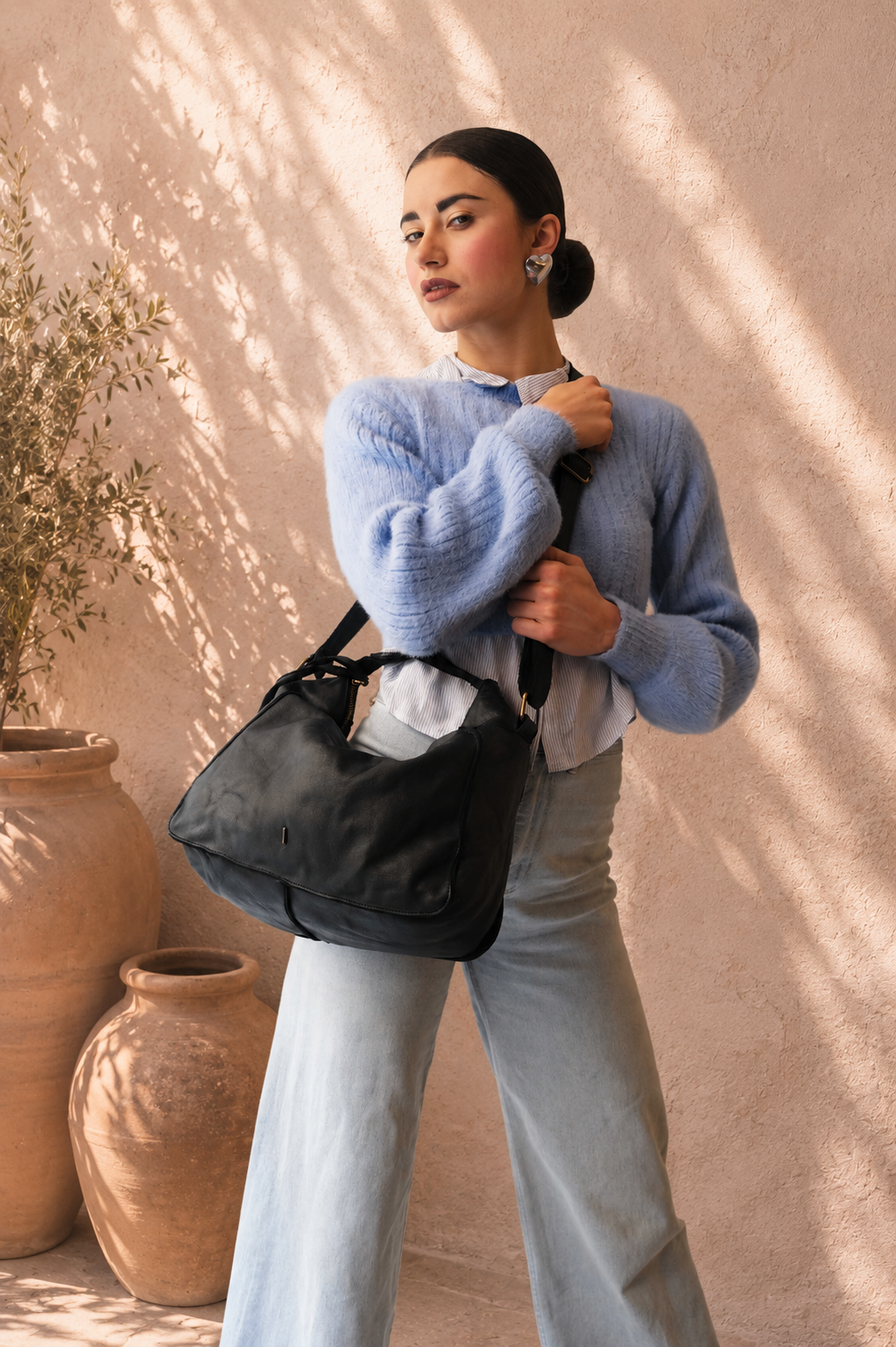 Rechi Big black garment-dyed leather - Made in Italy -