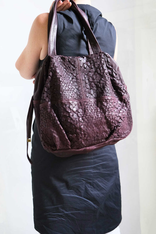 PRE ORDER discount 15%-Riri tote bag in plum perforated nappa - use code PREORDER15 - DELIVERY IS ESTIMATED WITHIN APPROXIMATELY 30 DAYS FROM THE ORDER DATE - Made in Italy -